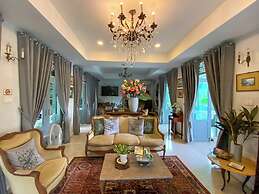 Villa Amphawa
