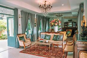 Villa Amphawa