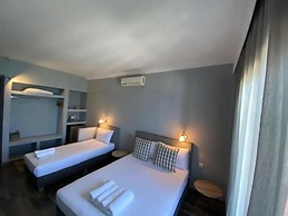 Xenios Hotel