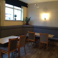 The Bear on the Square