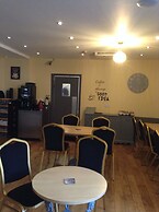 The Bear on the Square