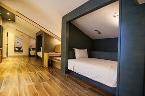 Siangge Chuanfan Rock Resort