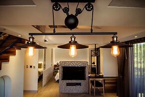 Siangge Chuanfan Rock Resort