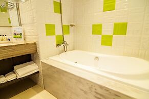 Siangge Chuanfan Rock Resort