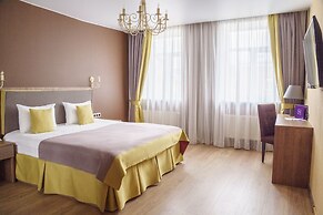 Port Comfort on Ligovskiy