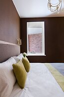 Port Comfort on Ligovskiy