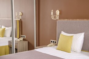 Port Comfort on Ligovskiy