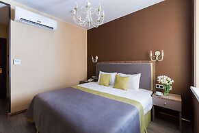 Port Comfort on Ligovskiy