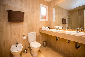 Luxurious and Spacious, 3 bedroom apartment ZA16