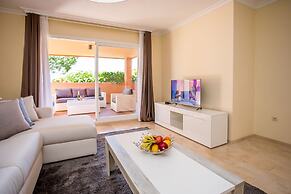 Luxurious and Spacious, 3 bedroom apartment ZA16