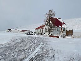 Fljotsbakki Farm Hotel