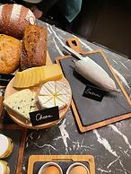 Hotel Collect – Adults Only