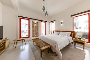 Leiden Homestay & Cafe