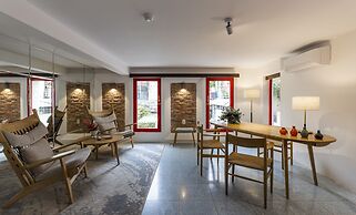 Leiden Homestay & Cafe