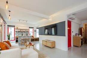 Leiden Homestay & Cafe