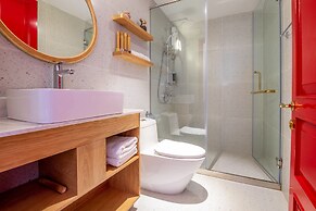 Leiden Homestay & Cafe