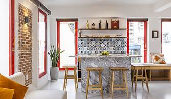 Leiden Homestay & Cafe