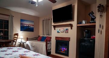 Equinox Inn at Canyon Lake