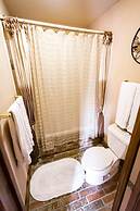 Equinox Inn at Canyon Lake