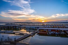 Equinox Inn at Canyon Lake