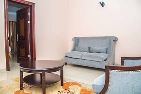 Royal Crest Hotel & Suites