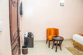Royal Crest Hotel & Suites