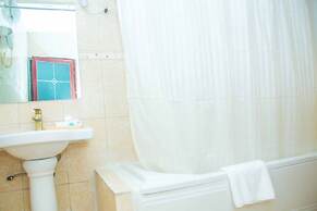 Royal Crest Hotel & Suites