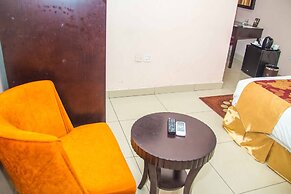 Royal Crest Hotel & Suites
