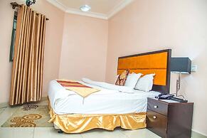 Royal Crest Hotel & Suites
