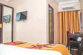 Royal Crest Hotel & Suites