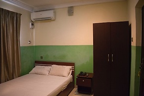 Taverna Guest House