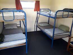 Tongariro River Retreat - Hostel