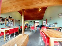 Tongariro River Retreat - Hostel