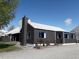 Tongariro River Retreat - Hostel