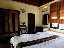 Punnapha Pool Villa  Pattaya