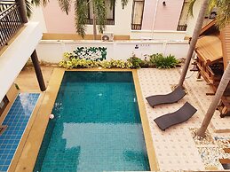 Punnapha Pool Villa  Pattaya