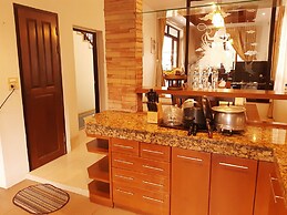 Punnapha Pool Villa  Pattaya