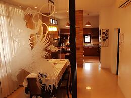 Punnapha Pool Villa  Pattaya