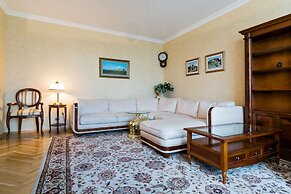 MaxRealty24 Marii Ulianovoy 12