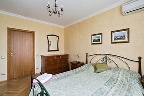 MaxRealty24 Marii Ulianovoy 12