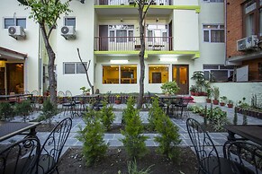 Hotel Sapana Garden