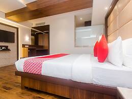 OYO 16718 Hotel Aditya Residency