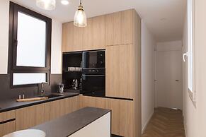 Chic & Central in Lively but Quiet Area