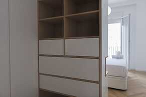 Chic & Central in Lively but Quiet Area