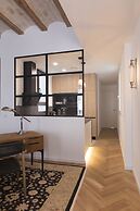 Chic & Central in Lively but Quiet Area