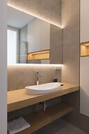 Chic & Central in Lively but Quiet Area