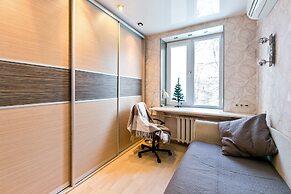 MaxRealty24 Chernyakhovskogo 3