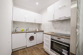 Warsaw Panorama Apartment