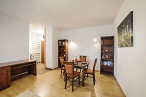 Warsaw Panorama Apartment