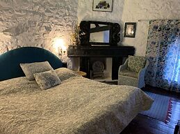 ROSASTAYS Jeolikote Bara Bungalow